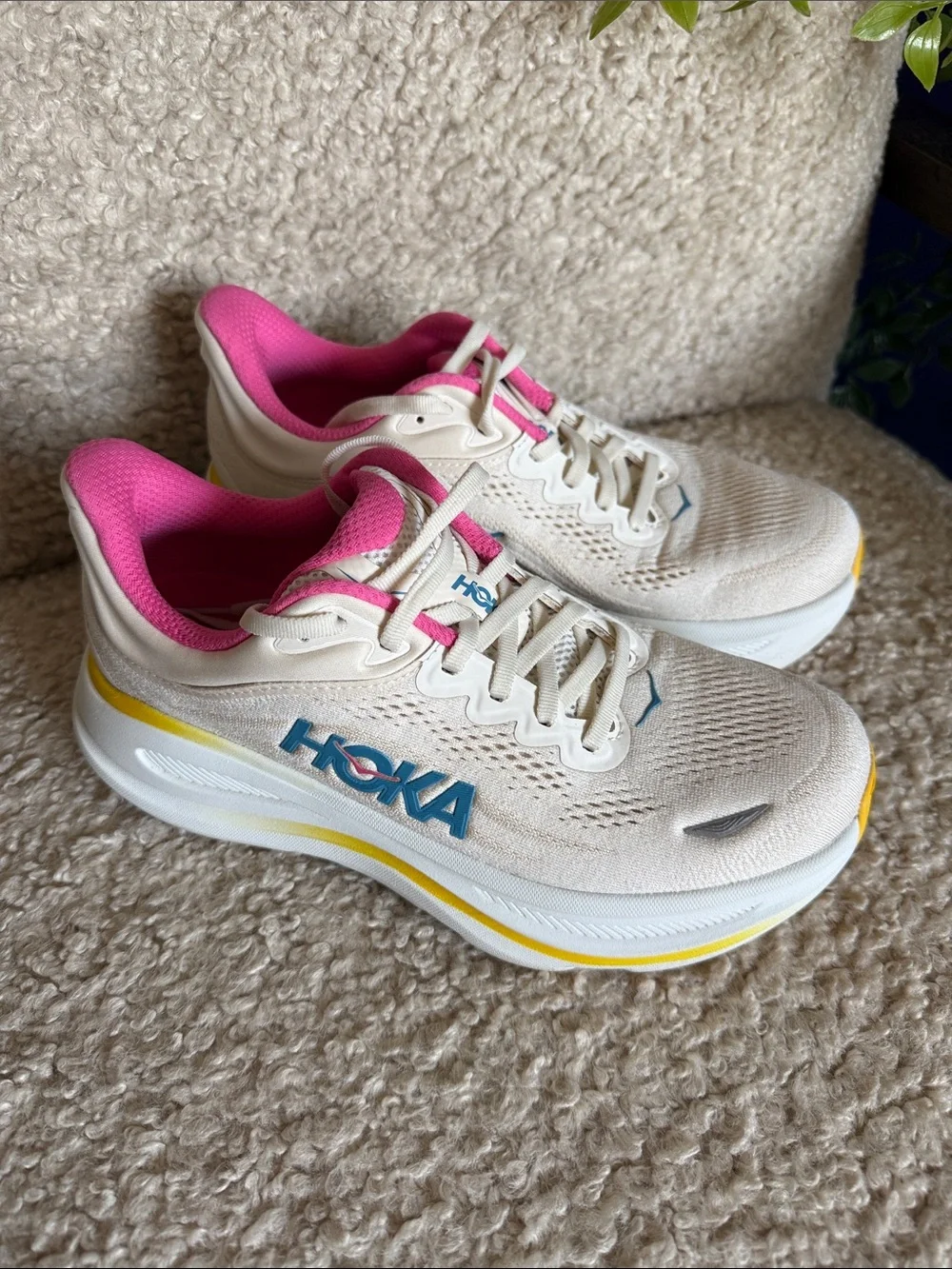 Women’s Hoka Bondi 9 size 8D Wide - Picture 1 of 7